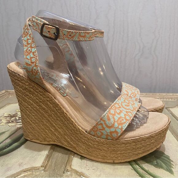 Sbicca Kimms Leather Floral Wedge Sandals Blue Tan Sz 9 New in Box - Picture 3 of 14
